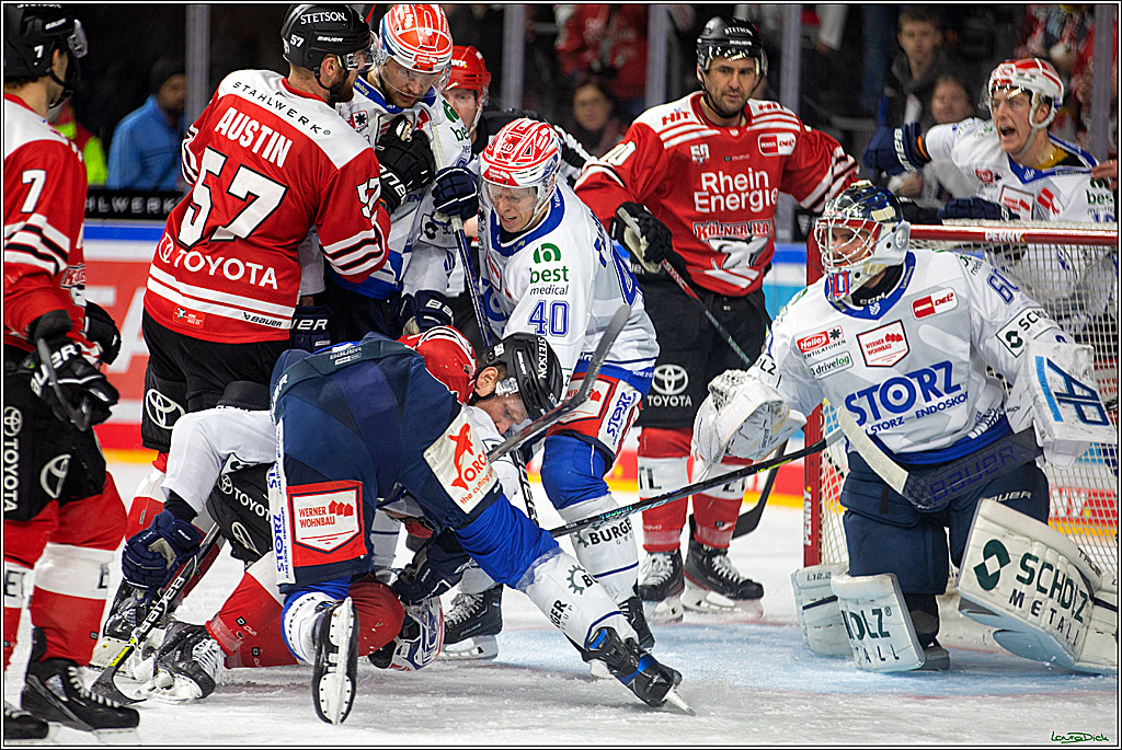 PENNY DEL; Koelner Haie- Schwenninger Wild Wings; Koeln, 06.12.2022